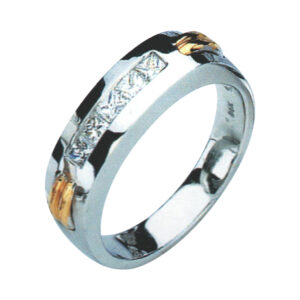 Ring for men with 0.61 carats of princess-cut diamonds