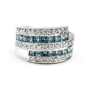18 Karat White Gold Fancy Blue Irradiated Diamond Ring (2 3/4 ctw)